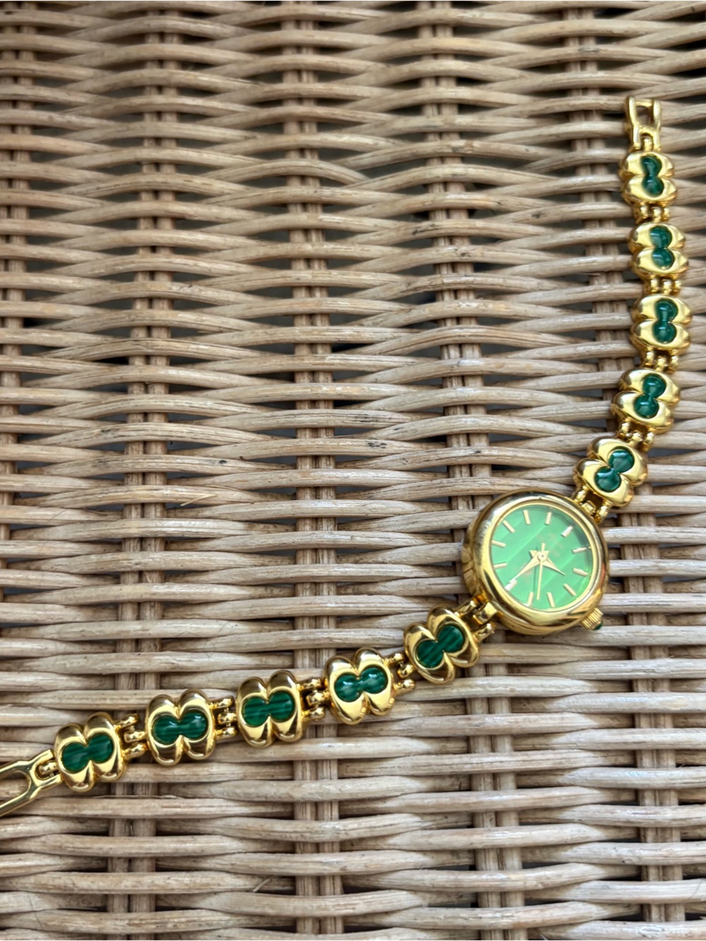 Vintage Gold-Tone Gloria Vanderbilt Green Dial Clover Link Women's Watch
